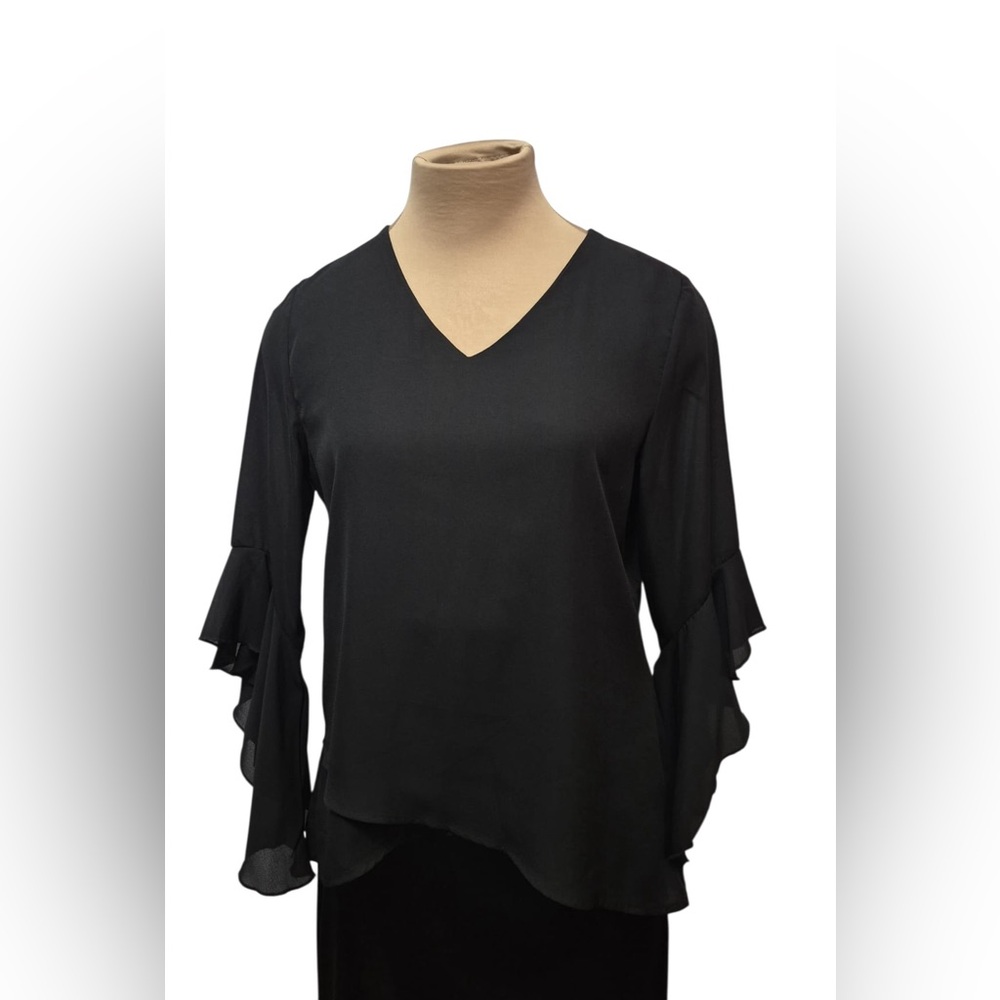 Chic Black V-Neck Blouse with Ruffled Sleeves